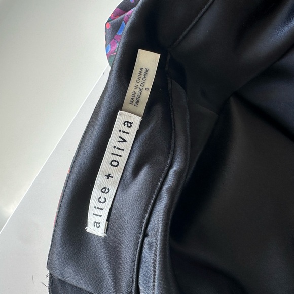 Alice & Olivia peacock print A-line poof mini skirt. Size 0. - Picture 4 of 4